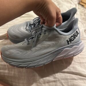 Women’s hoka Arahi 6 sz 9.5
